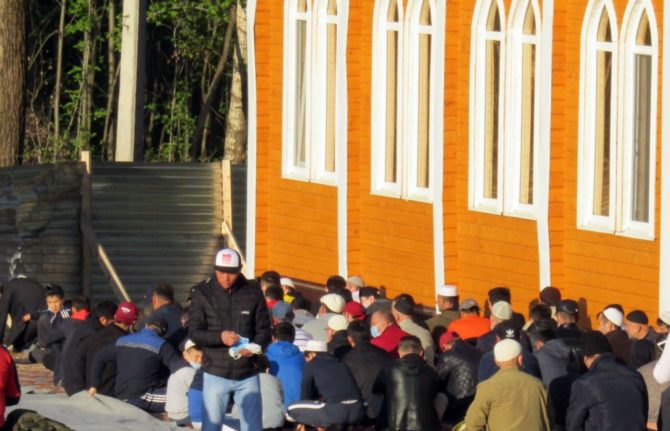 Мусульмане Березников впервые отпраздновали священный праздник Ураза-байрам в Соборной мечети